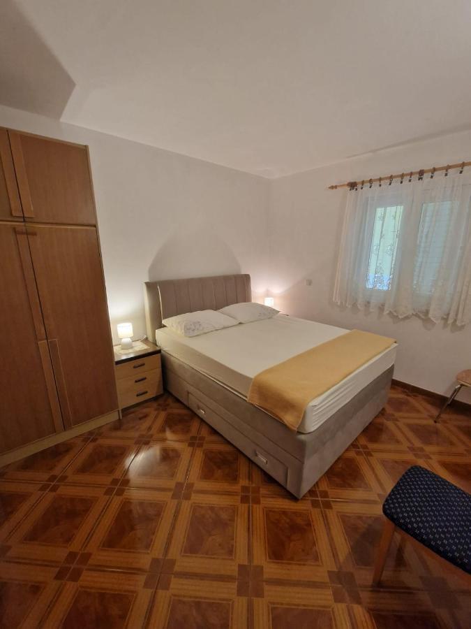 Apartments Marija ピサック エクステリア 写真