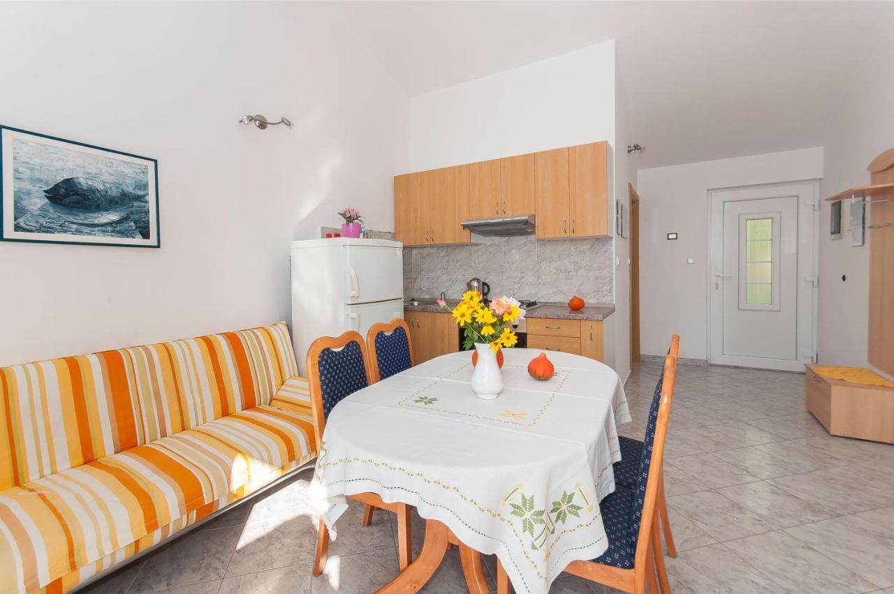 Apartments Marija ピサック エクステリア 写真