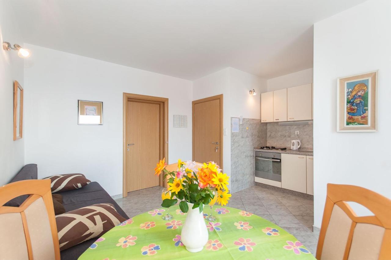 Apartments Marija ピサック エクステリア 写真