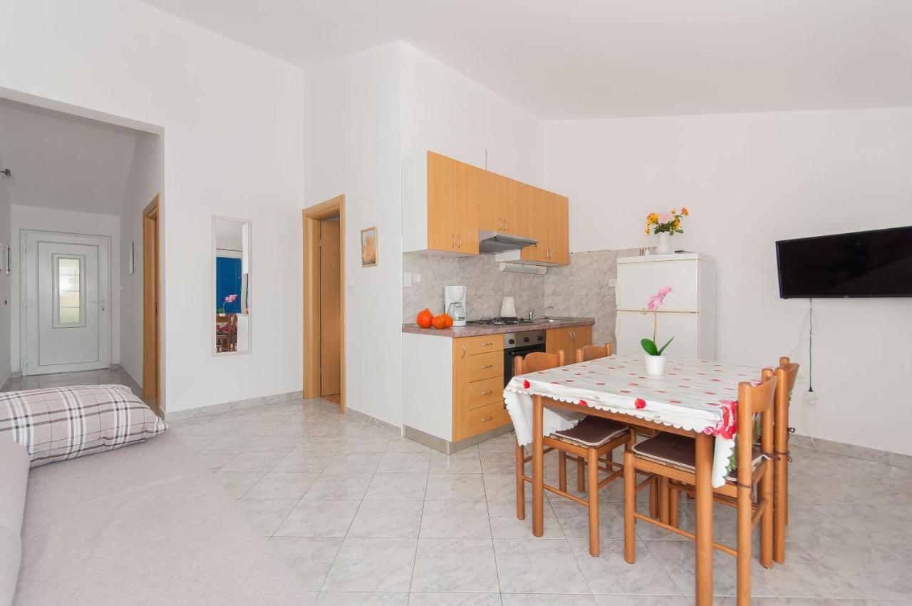 Apartments Marija ピサック エクステリア 写真