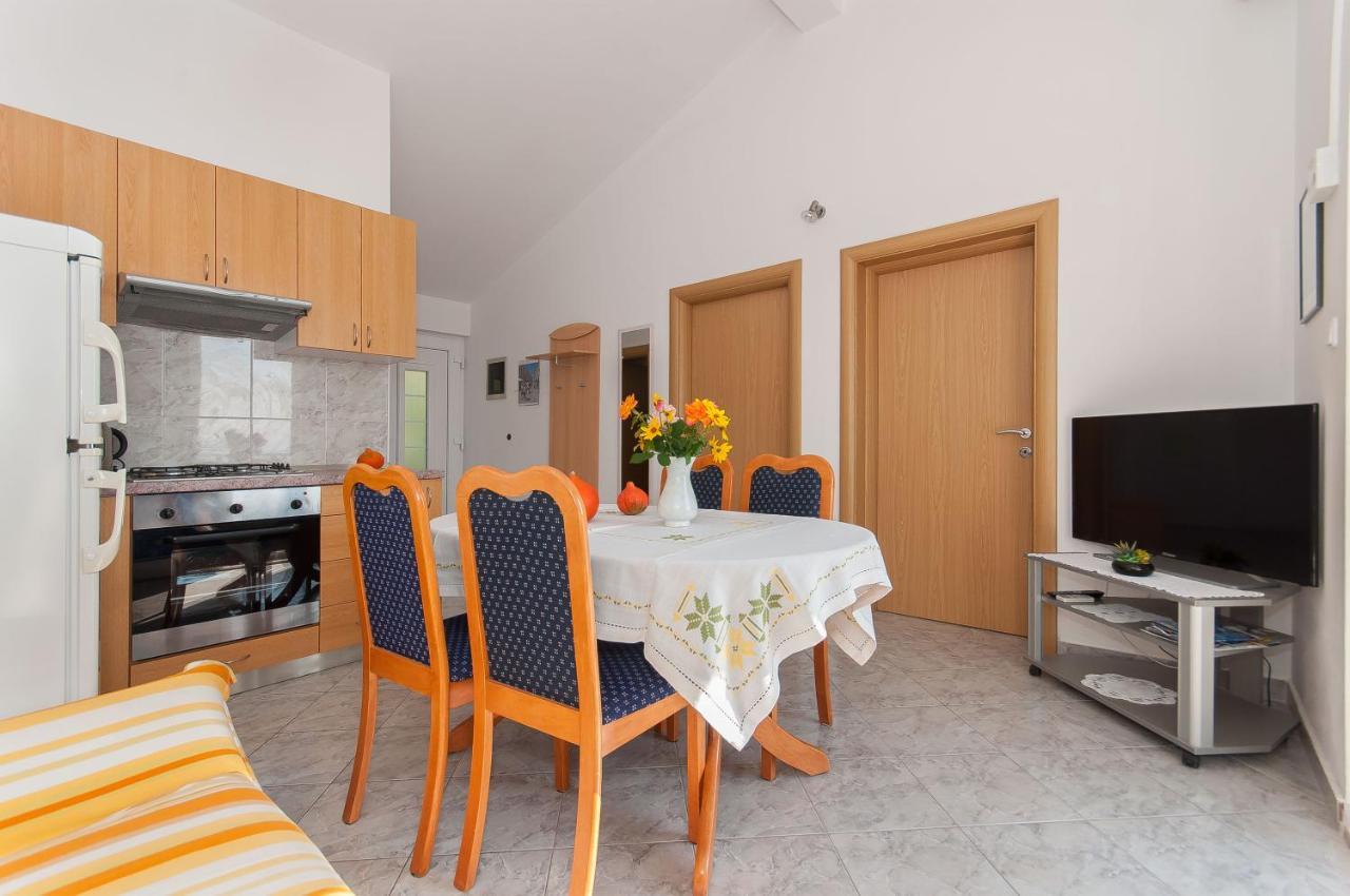 Apartments Marija ピサック エクステリア 写真